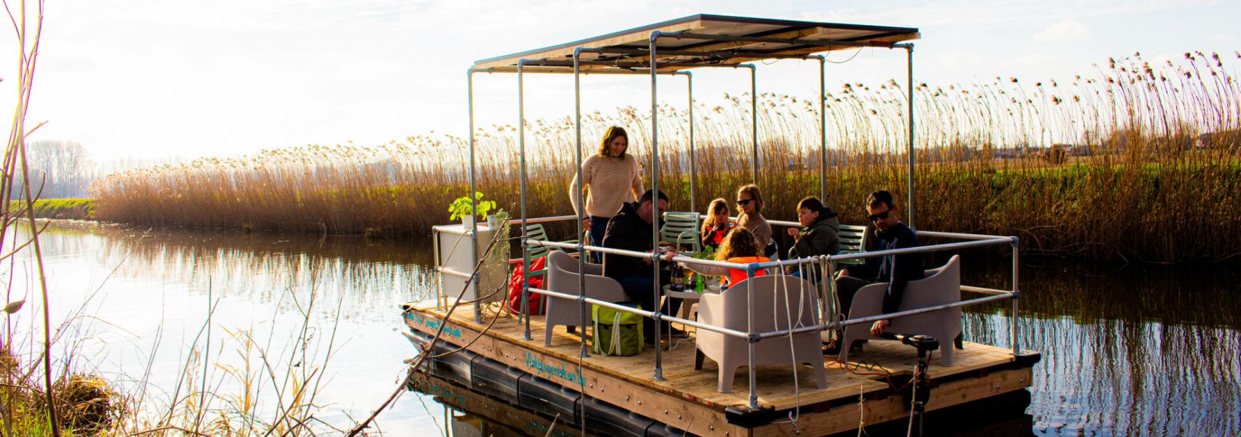 Fluistervlot op het water